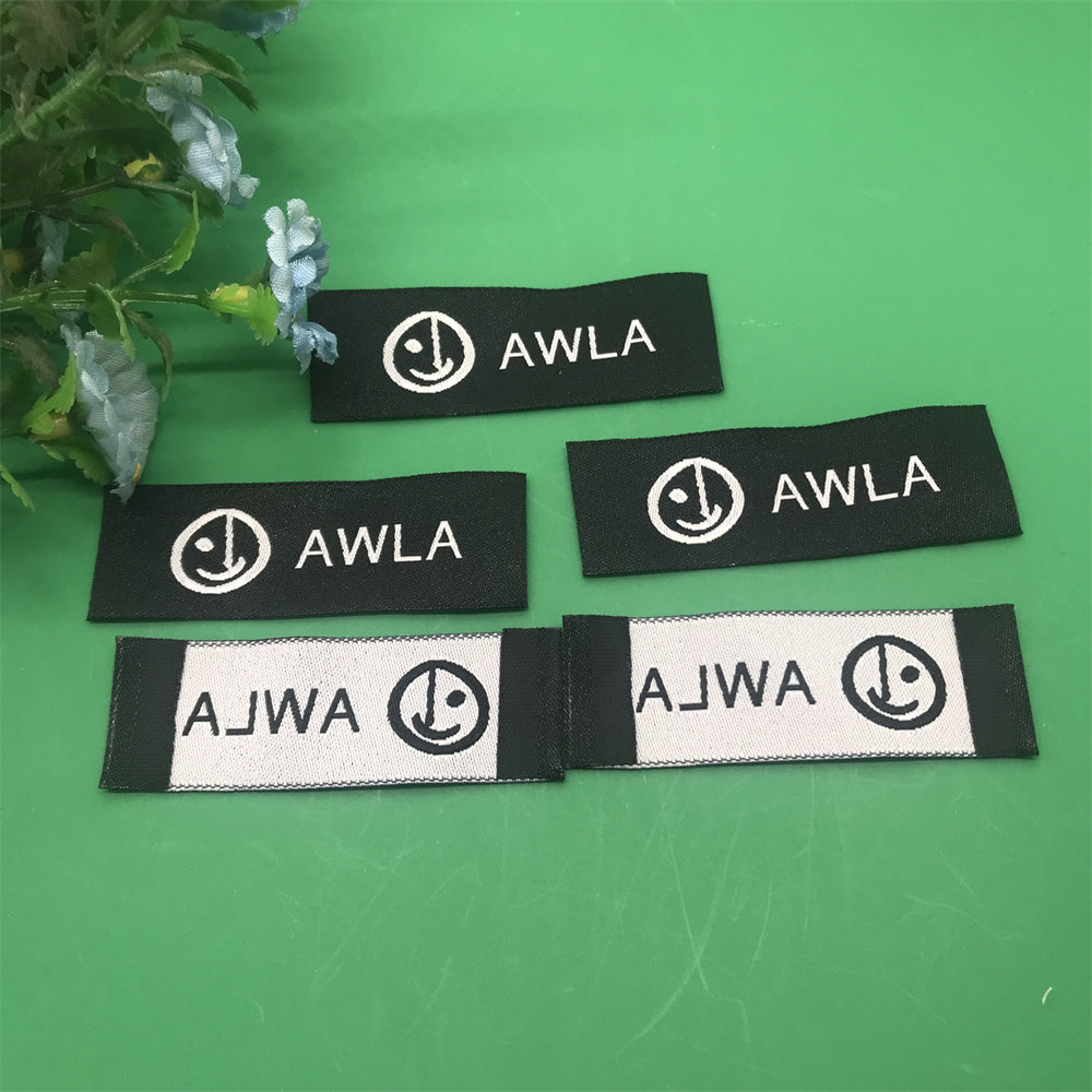 500pcs/pack Custom Latest Design Woven Label Clothing Label High Density