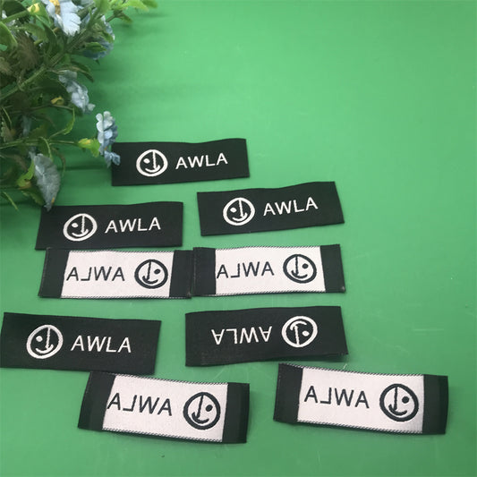 500pcs/pack Custom Latest Design Woven Label Clothing Label High Density