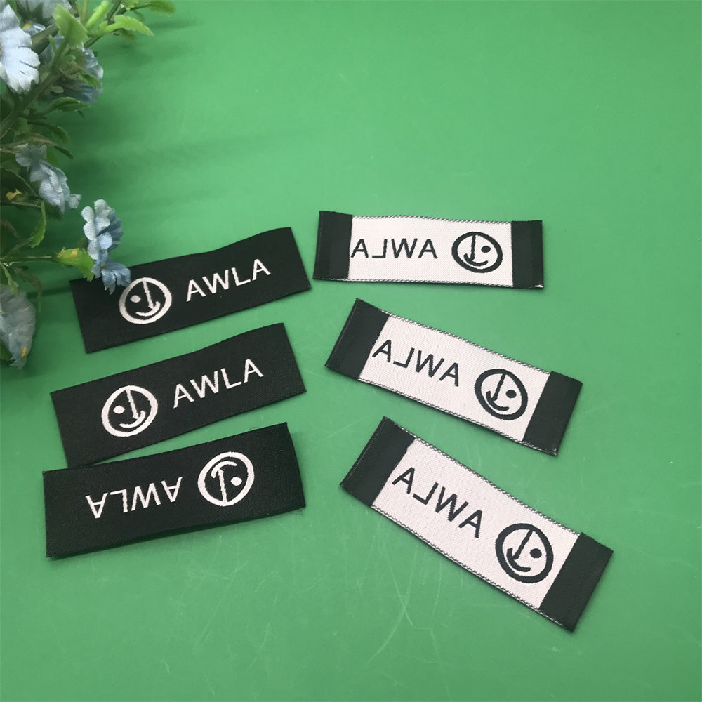 500pcs/pack Custom Latest Design Woven Label Clothing Label High Density